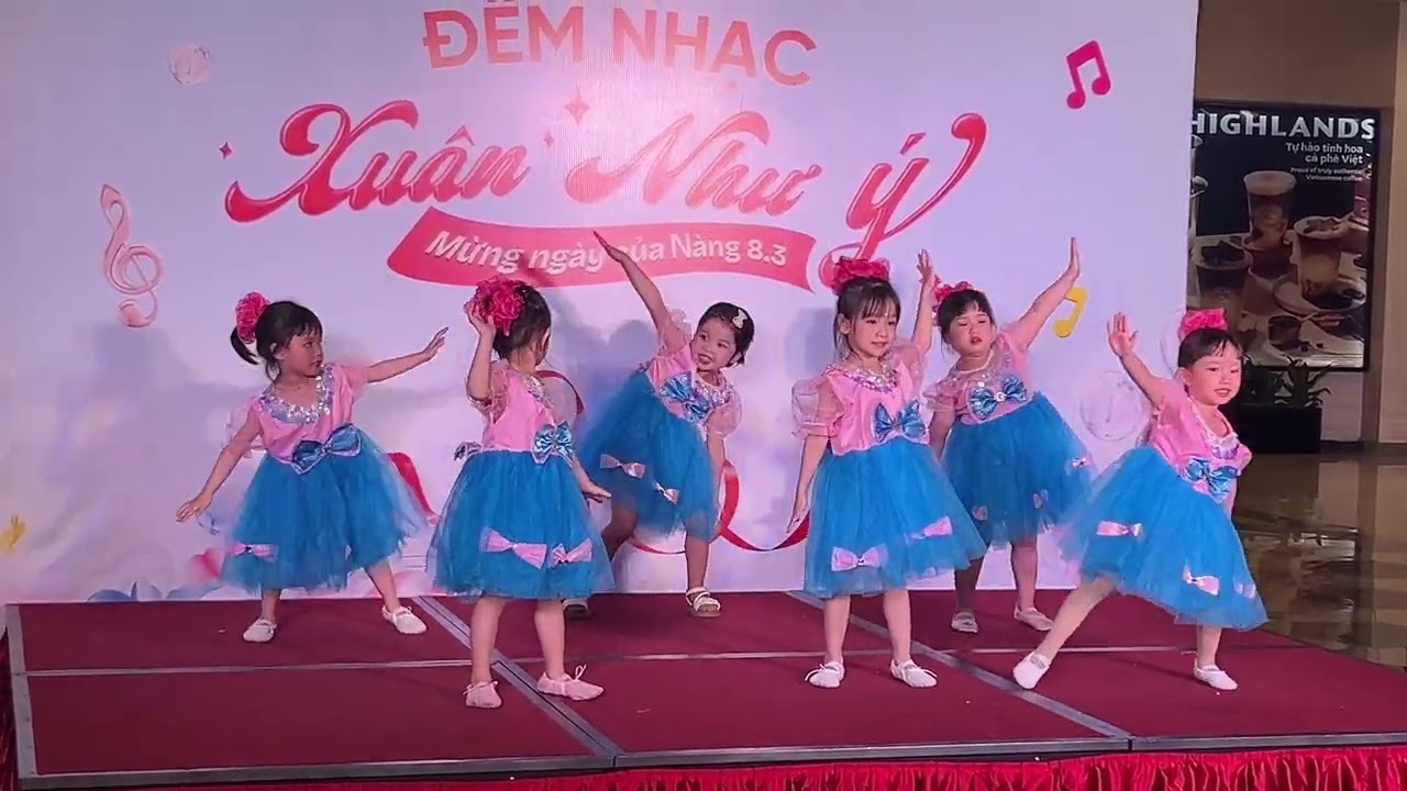 Đêm nhạc Xuân Như Ý - Vincom Plaza - Mẹ ơi đừng lo - CLB Happy 