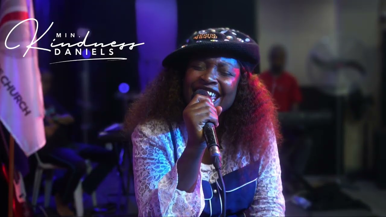 Start your morning in God’s presence with this powerful worship and devotion.