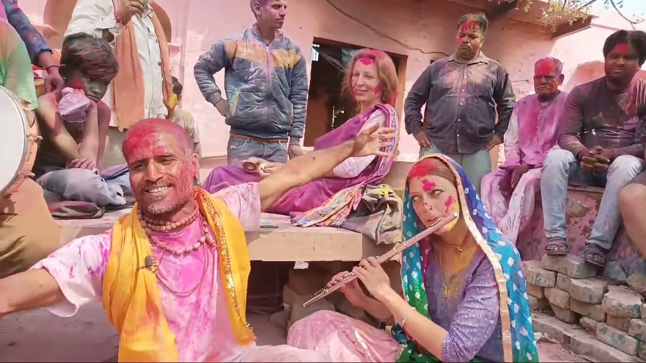 बृजभूमि में होली का आनंद महोत्सव प्रेम की धारा।।Brajwasiyon ke sath aaj Live Holi ka Anand.