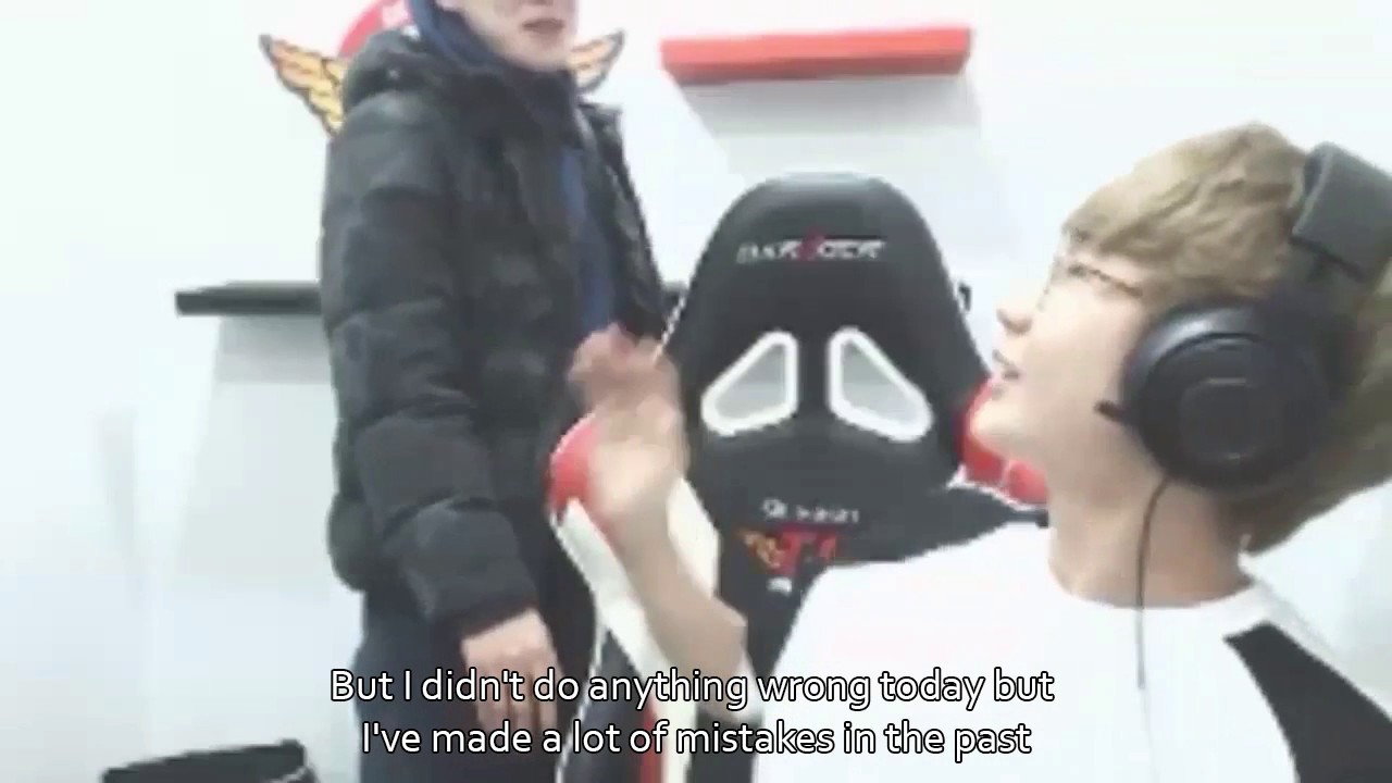 Out of breath Kkoma comes running to the office to pick up the drunk Peanut (Eng)