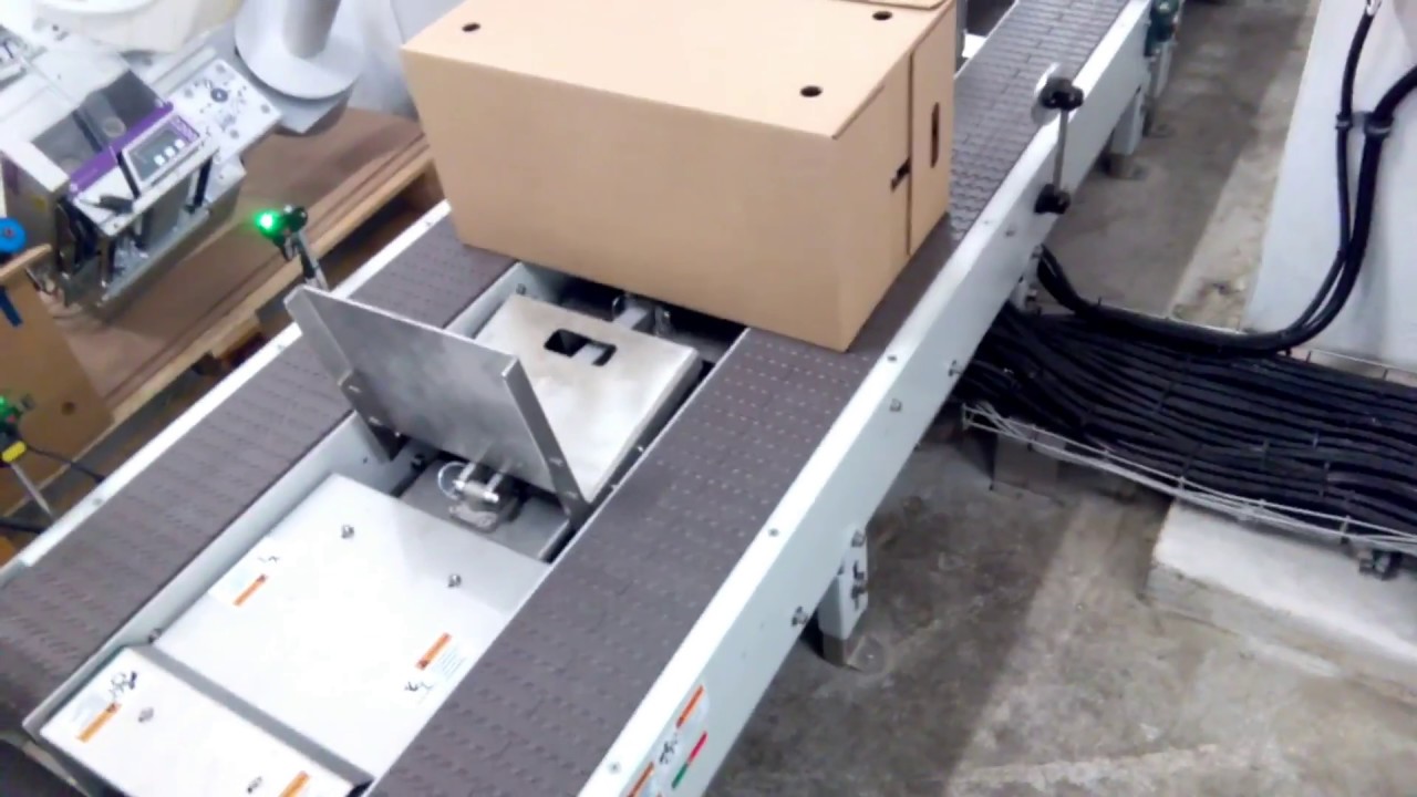 vira caixas - Conveyor to rotate boxes 180º.