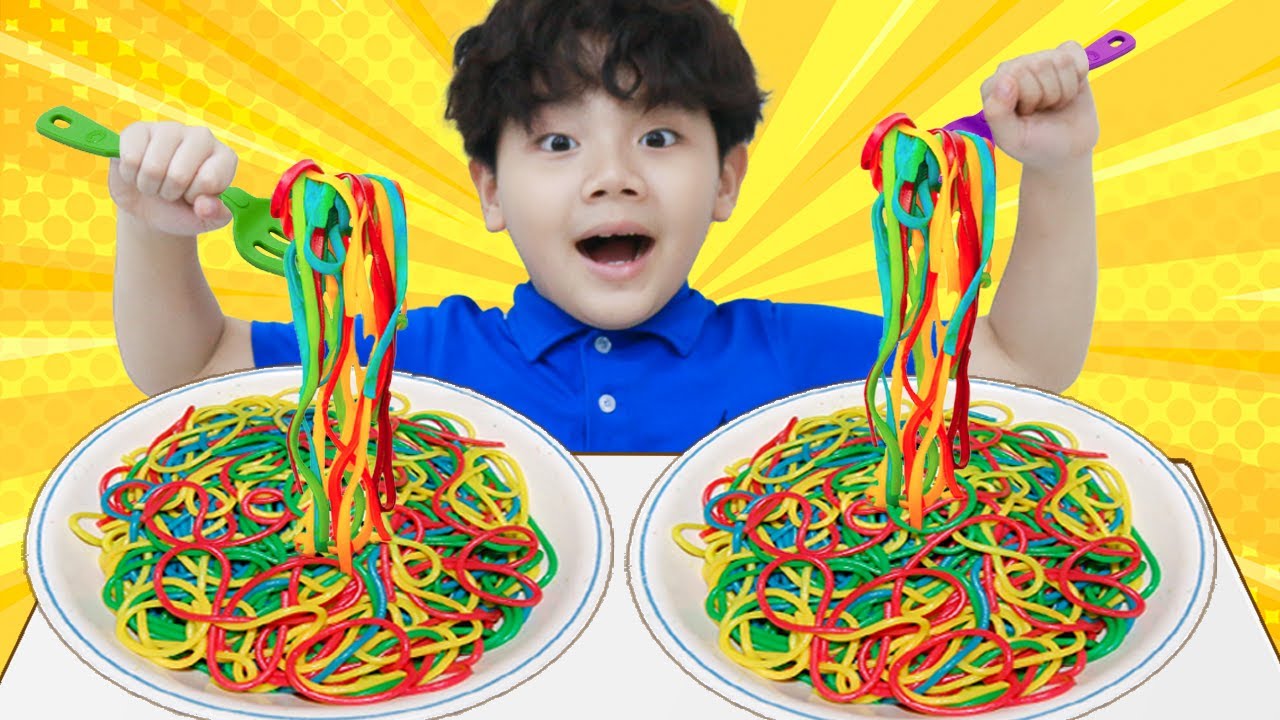 Sammy Pretend Play with Colored Noodles Play Doh Food Toys to Johny Johny Yes Papa
