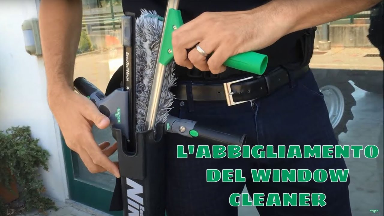 L'abbigliamento del window cleaner: cintura, fondina e tasca porta panni