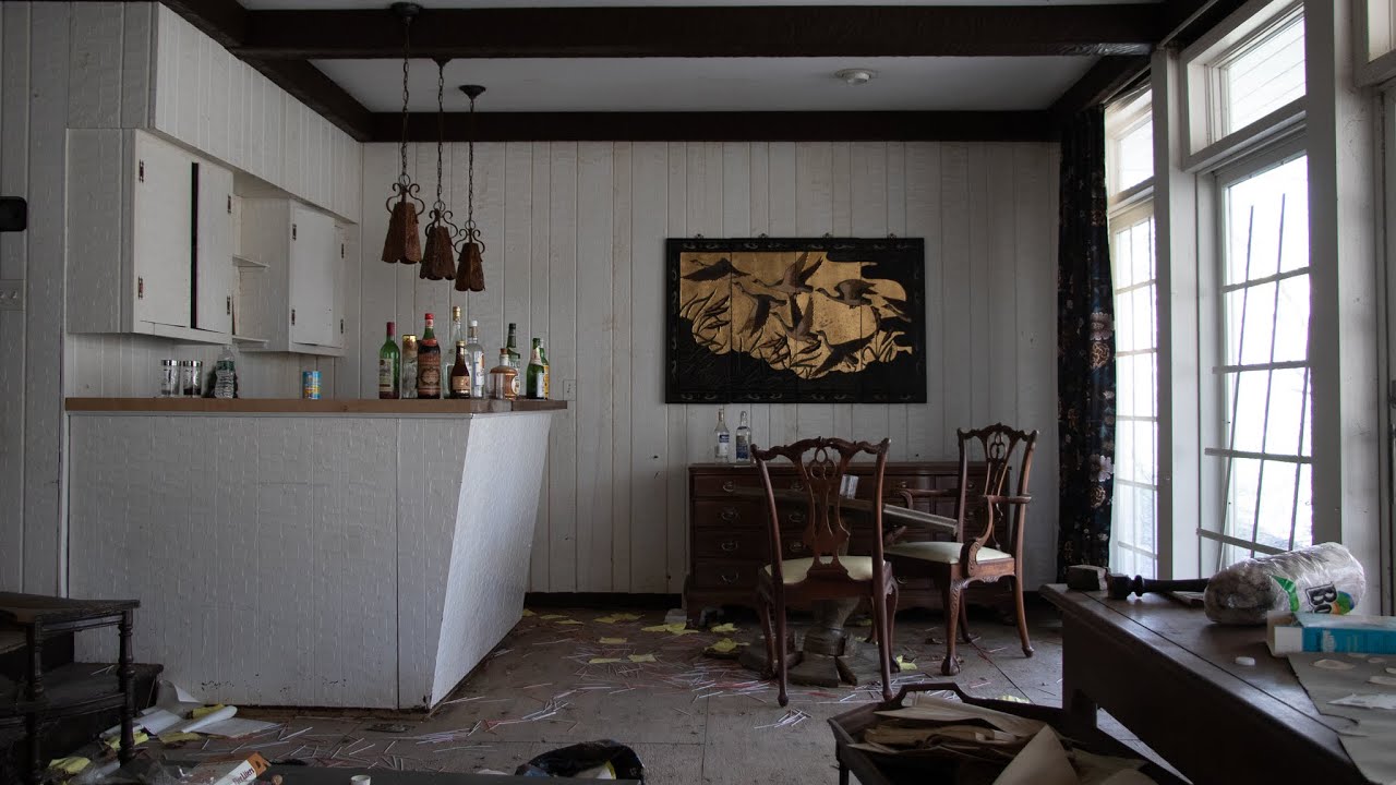 Incredible Abandoned Mansion of a Former Mayor and Surgeon