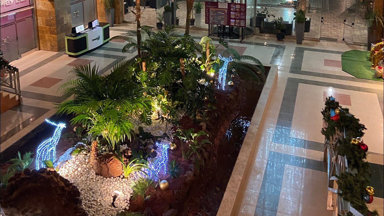 Elba Sara Beach Hotel, Foyer, Albatross restaurant and Broadway Bar.