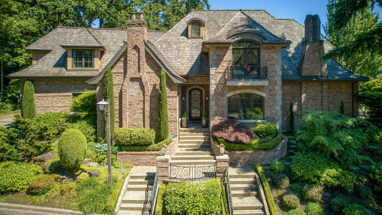 15825 Oswego Shore Ct - Lake Oswego, Oregon