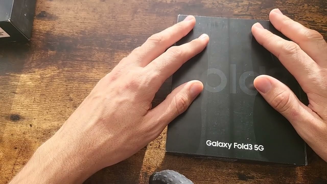 Видео только для пользователей samsung fold. Можно ли ходить без пленки?