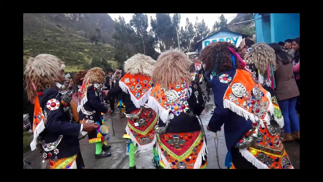 LOS VIEJOS DE SAN PEDRO Y SAN PABLO DE TICLACAYAN - MALAUCHACA