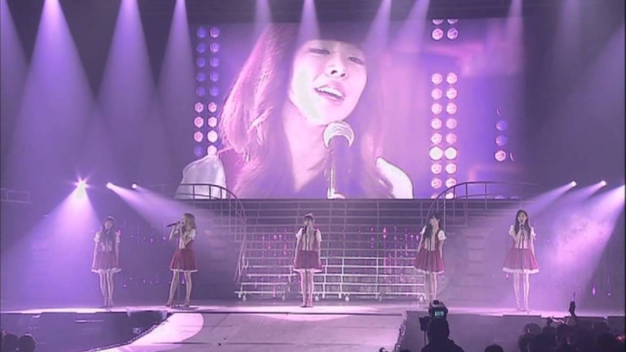 Day by Day - SNSD 소녀시대 (Girls' Generation) LIVE @ Into the New World Tour w/lyrics