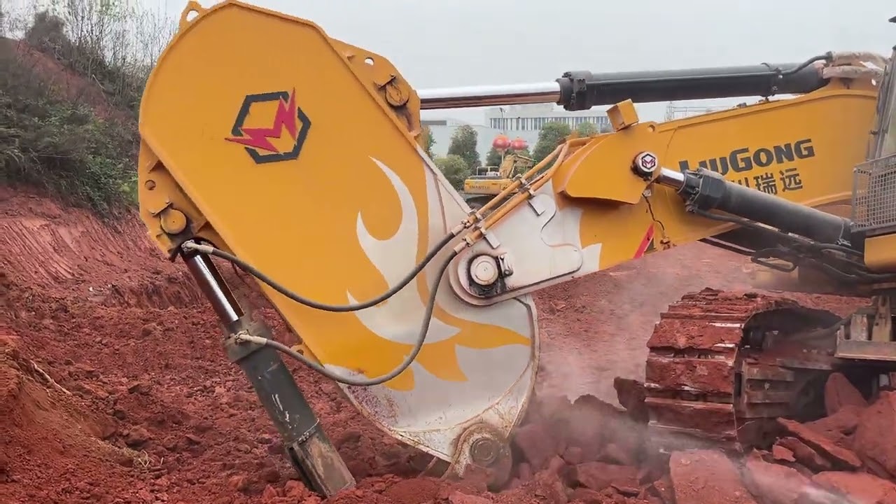 For hard rock construction, choose Super Ripper!#excavator #rock #mining #contentcreator 