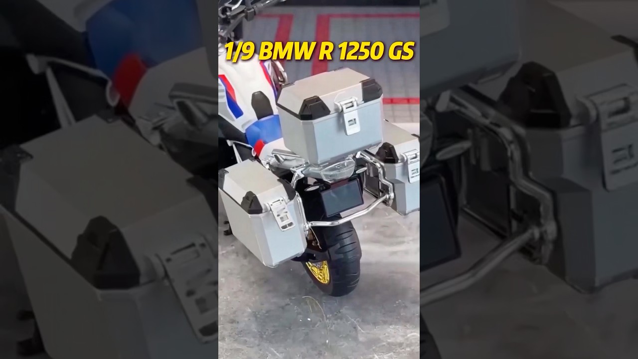 Own the adventure&mdash; BMW R1250 GS 1/9 Scale Diecast