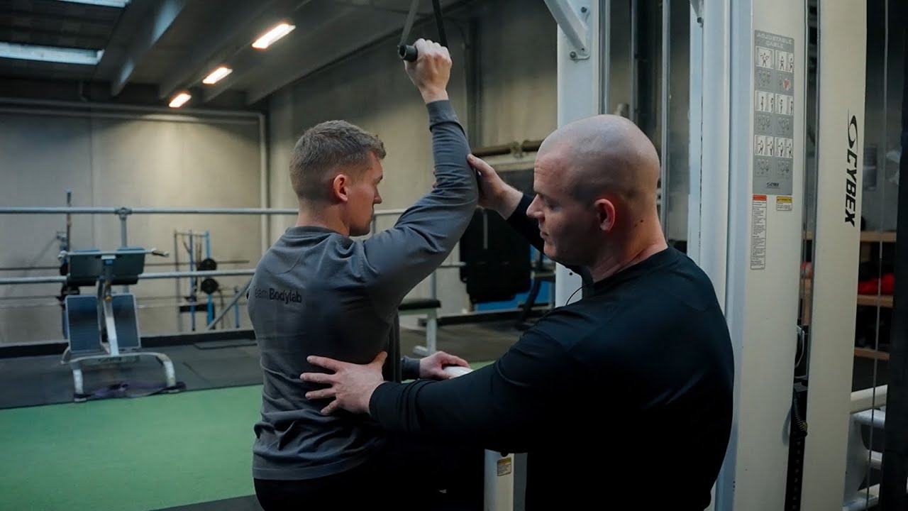 Single arm pulldowns med Bodylab og Daniel Risgaard