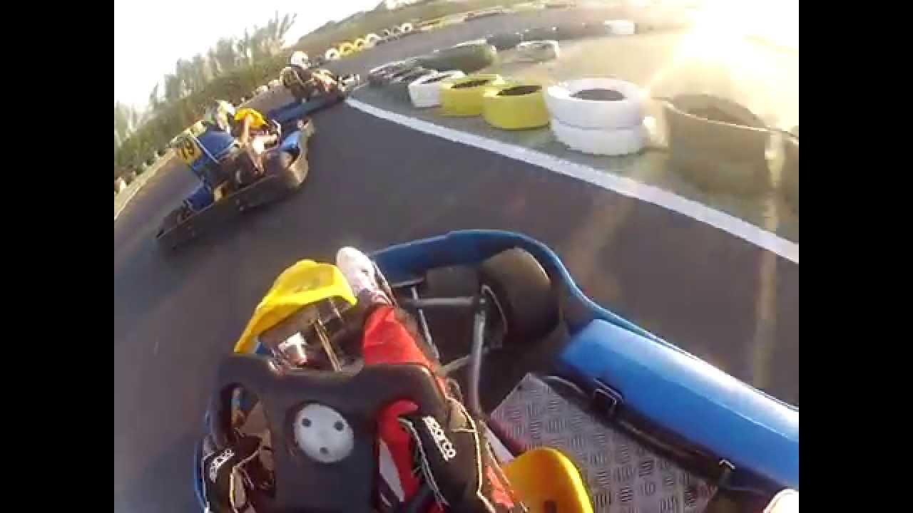 MIKE PILOTANDO EN KARTING NABELLA PINEDO ASFALTO NUEVO 39,188 MI PRIMERA VEZ 09.05.15