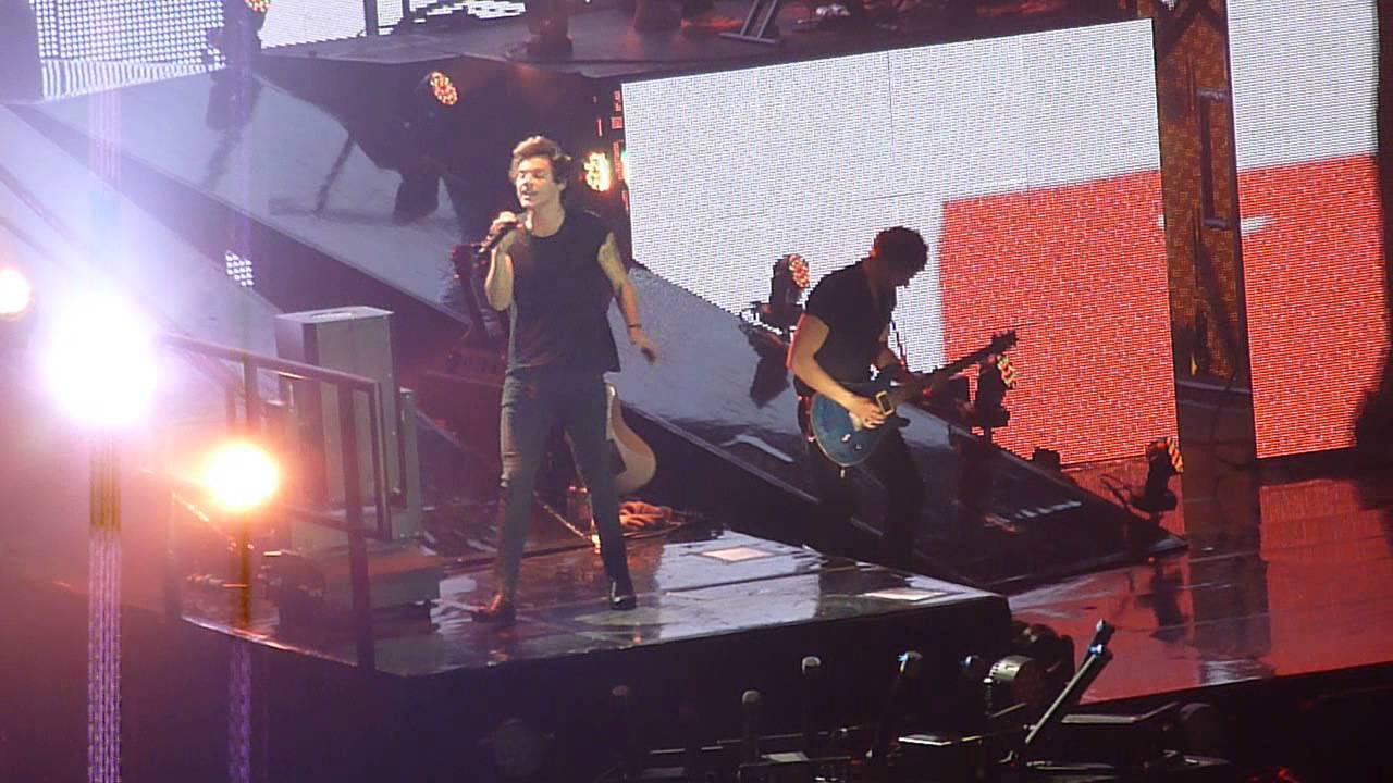 One Direction - Harry's Speech & Teenage Dirtbag - Sheffield 14/04/13