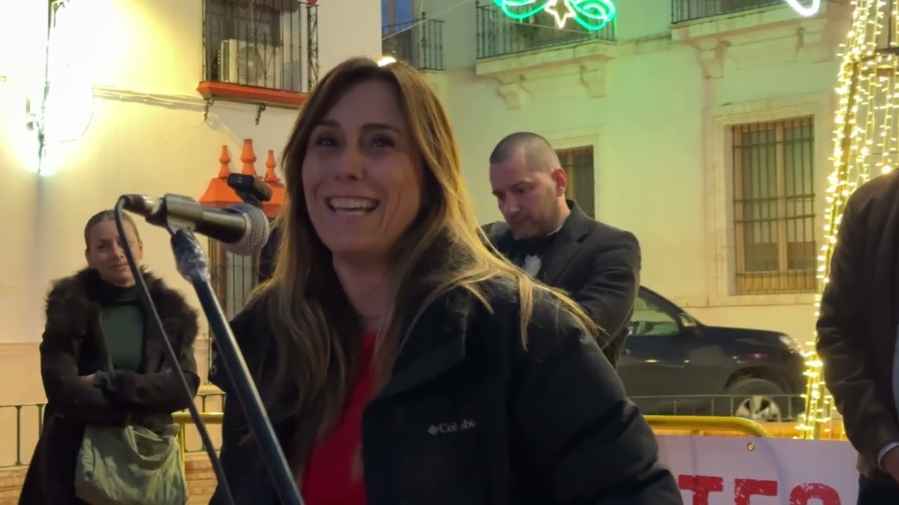 Concentración de comunidad educativa de Fuentes de Andalucía para exigir inversiones a la Junta And.