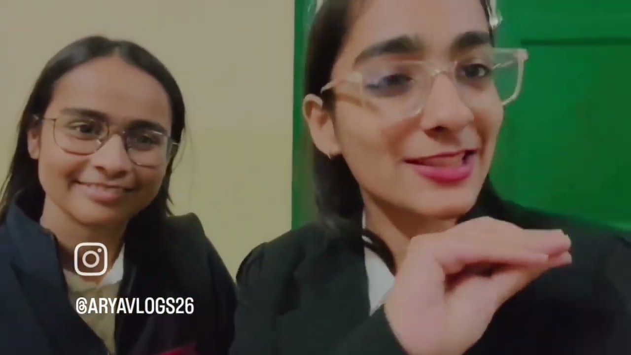 Asking STRANGERS to rate LIPSTICK 😳 💄