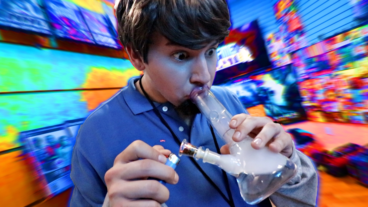 BIGGEST BONG RIP EVER!!