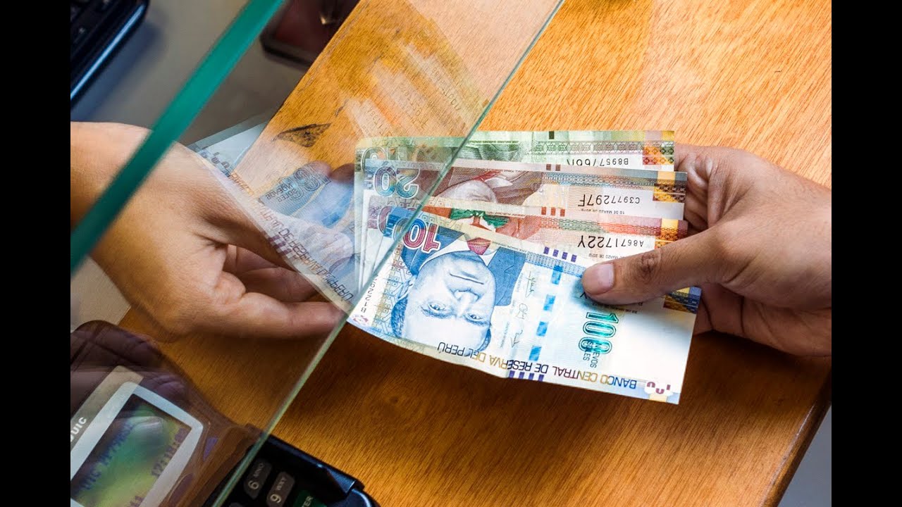 AFP: ¿Conviene retirar todo mi dinero? Especialista en finanzas explica