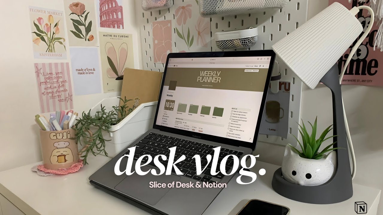 Slice of Life - Desk Diaries, Planning on Notion & Cozy Productivity