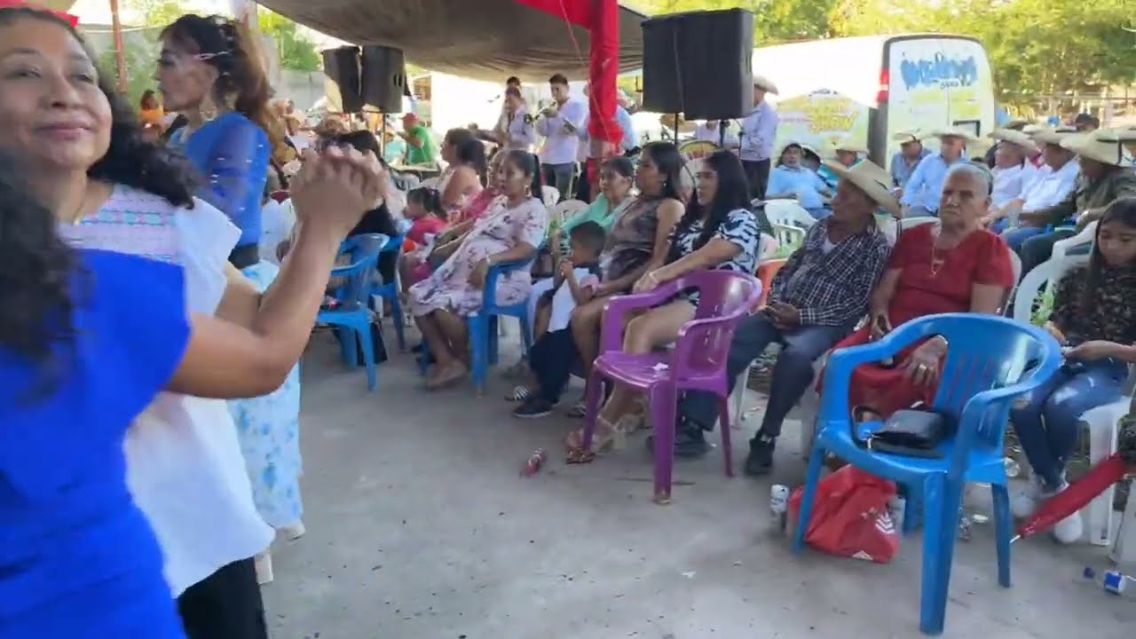 FIESTA DEN EL TERRERO GRO CON LA BANDA TOTOLAPAN SHOW 2024