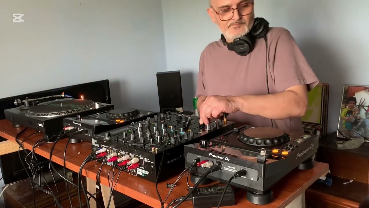 Techno set Saloon Lugones 31/5/2025
