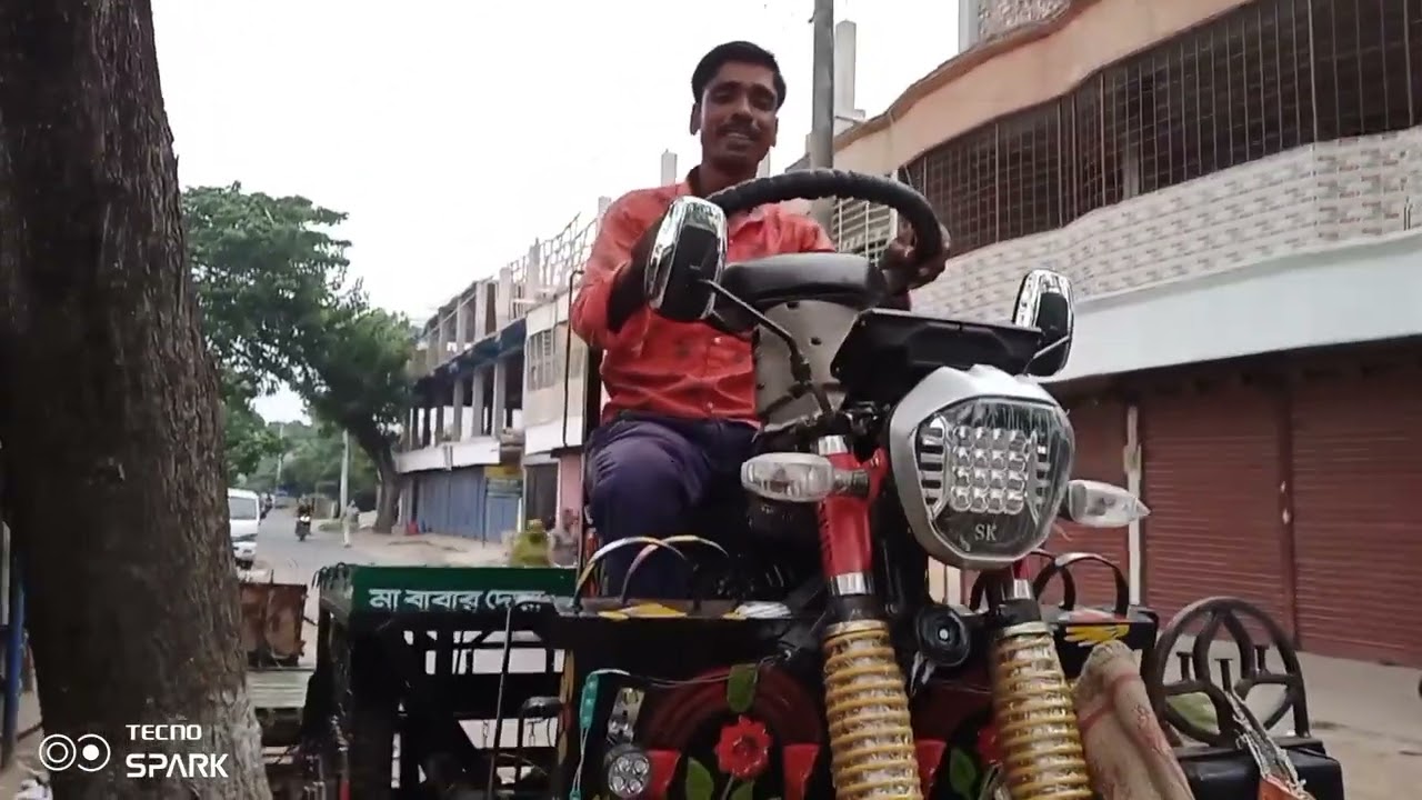 সাতক্ষীরা তে দেওয়া হল নতুন মডেলের গাড়ি।