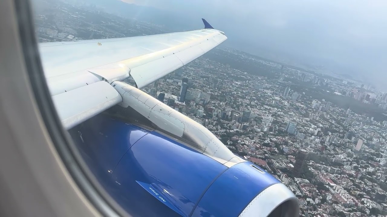 United Airlines A319 landing in Mexico City as UA1028. Enjoy! 😎