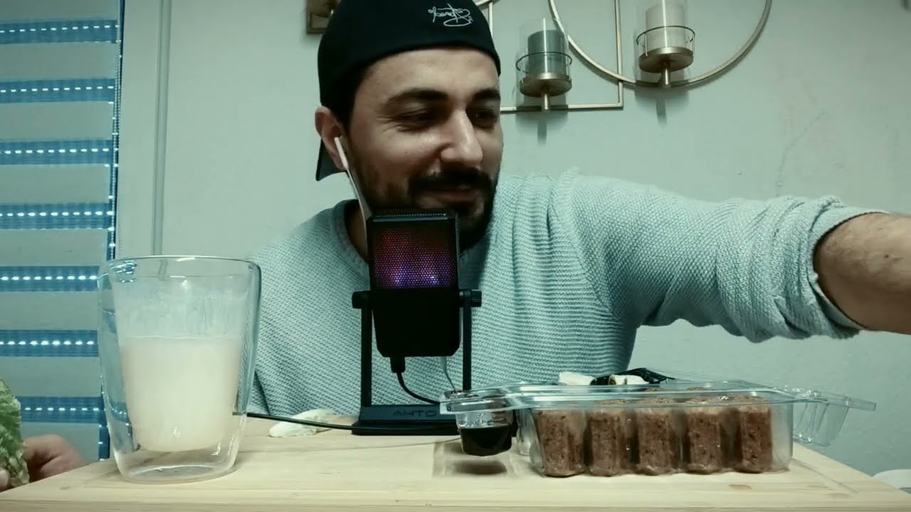 ASMR - Mukbang ve özel günler, özentiler hakkında ufak bi sohbet 🤔 Türkçe Asmr