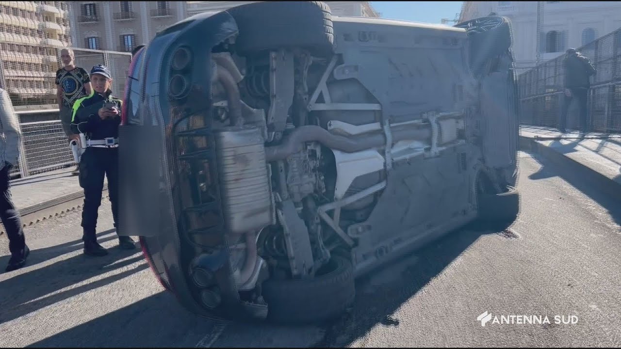 01 OTTOBRE 2024 - TARANTO - AUTO RIBALTATA SUL PONTE GIREVOLE