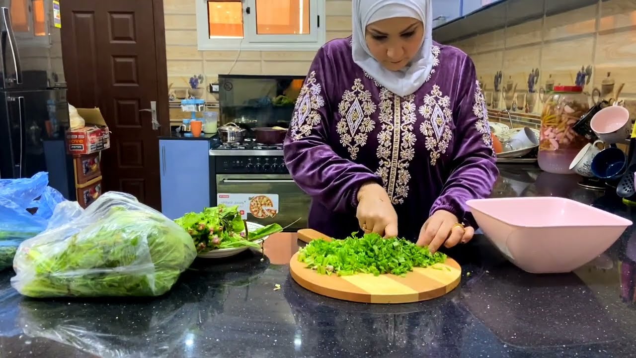 اللى واقف بطوله احسن من اللى عنده عشره يطبلوله👌✋️