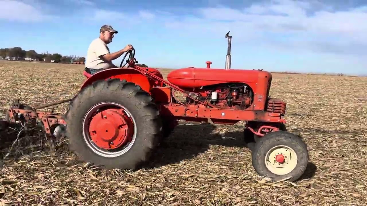 1953 Allis Chalmers WD-45 & Allis 3-16 Slat Btm Mounted Plow striking out Lands for Plow Day Mike J.