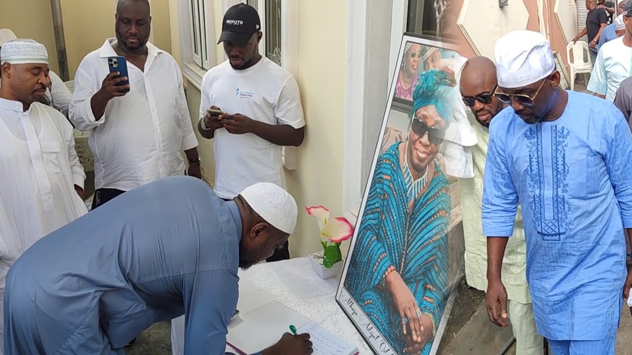 MOMENT PASUMA ARRIVE FOR HIS LATE MOTHER SPECIAL PRAYER AT OMOLE