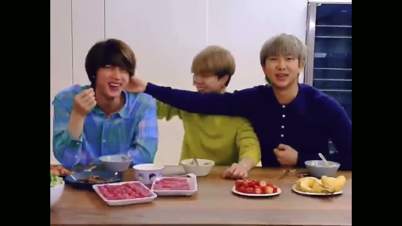 NamJin is real 😆💕 (V33)