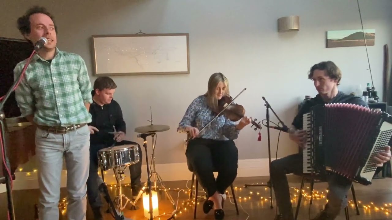 Ceilidh with The Màrtainn Skene Dance Band