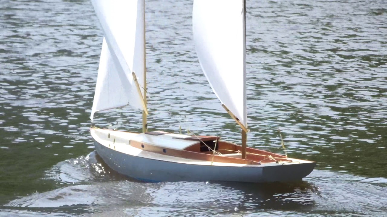 Herreshoff Quiet Tune model sailing in Boston Lagoon (again)