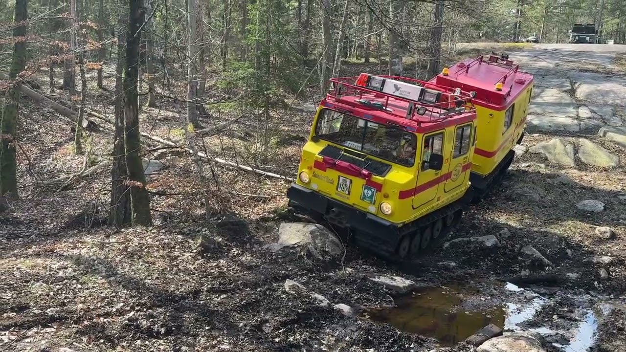 Körning med bandvagn 206 i utförslöpa