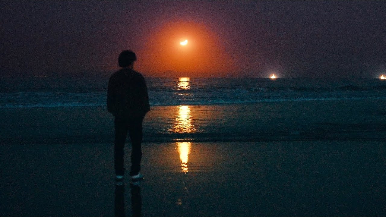 1 am walk on the beach | Sony FX3