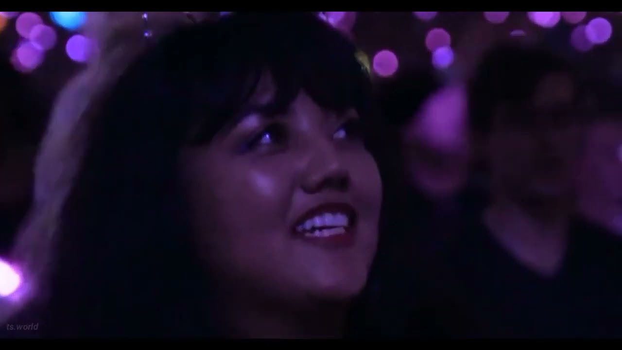Long Live &bull; New Year's Day - Taylor Swift (intro + live) at #reputation Stadium Tour 2018 (720p60)