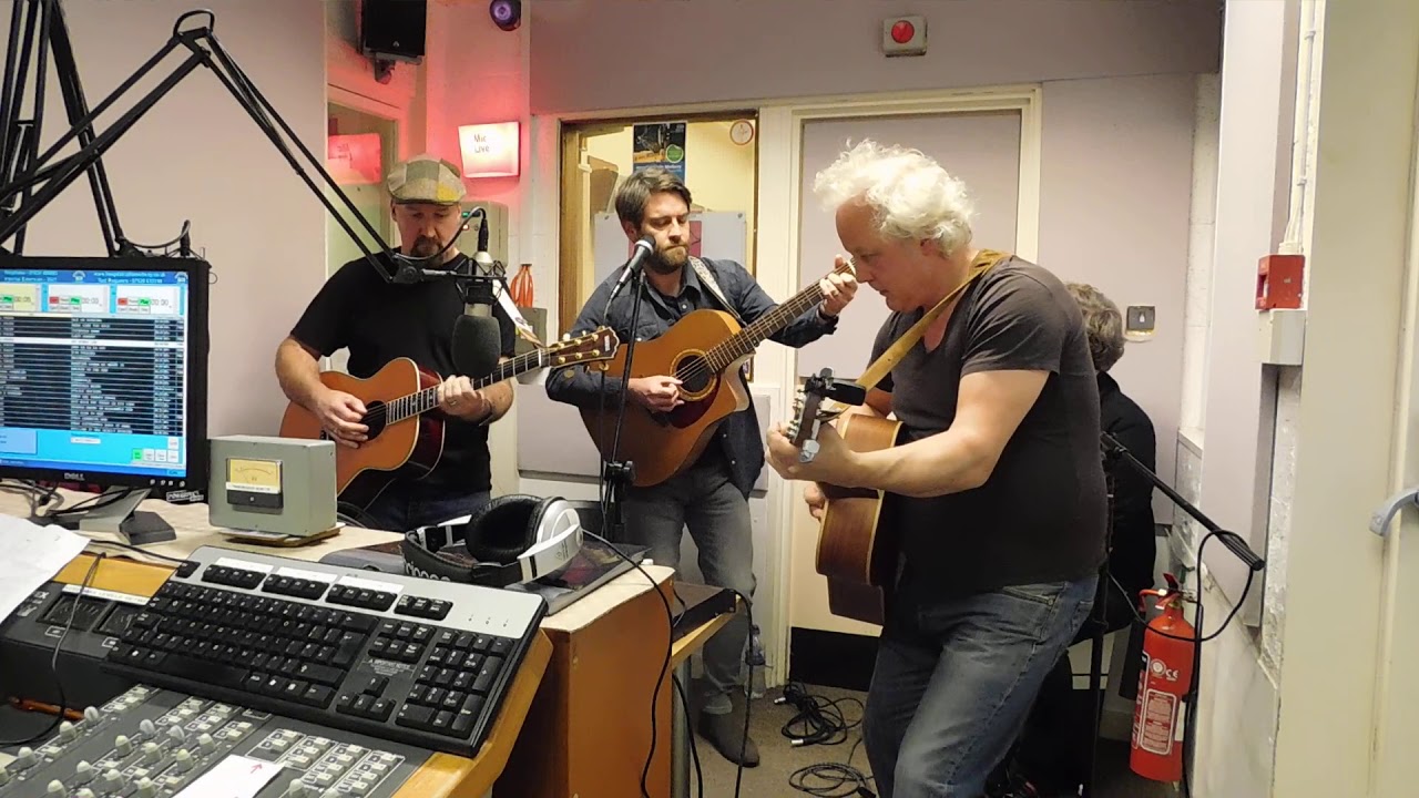 mashville signs and bloody wonders live sessions with alan hare hospital radio medway