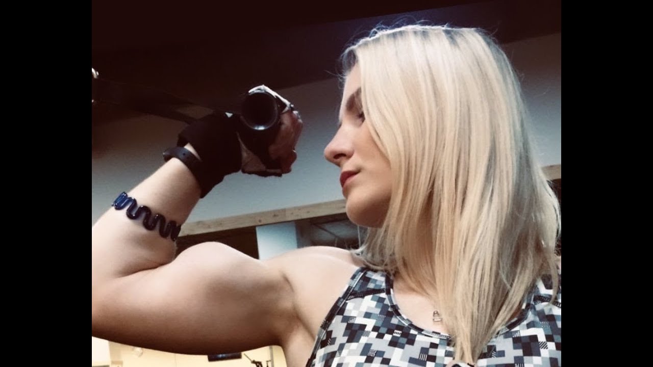 Female Muscle │Top biceps peak instagram