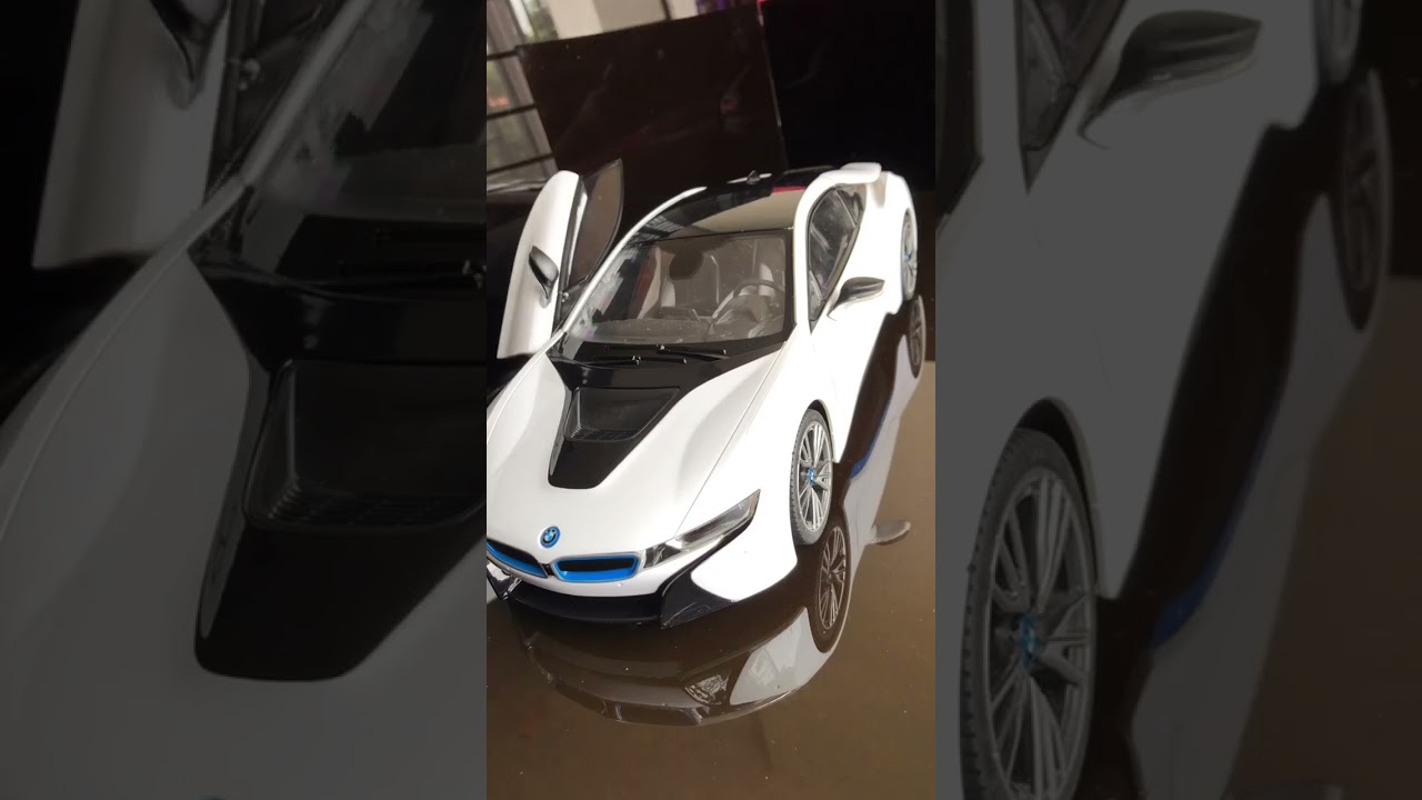 Officially licensed BMW i8 - White by Rastar Group