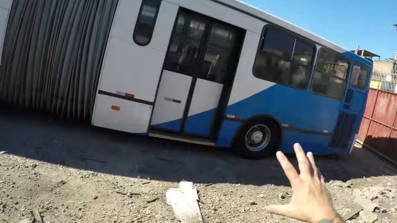 GRAFFITI - Piece cromado no ônibus!