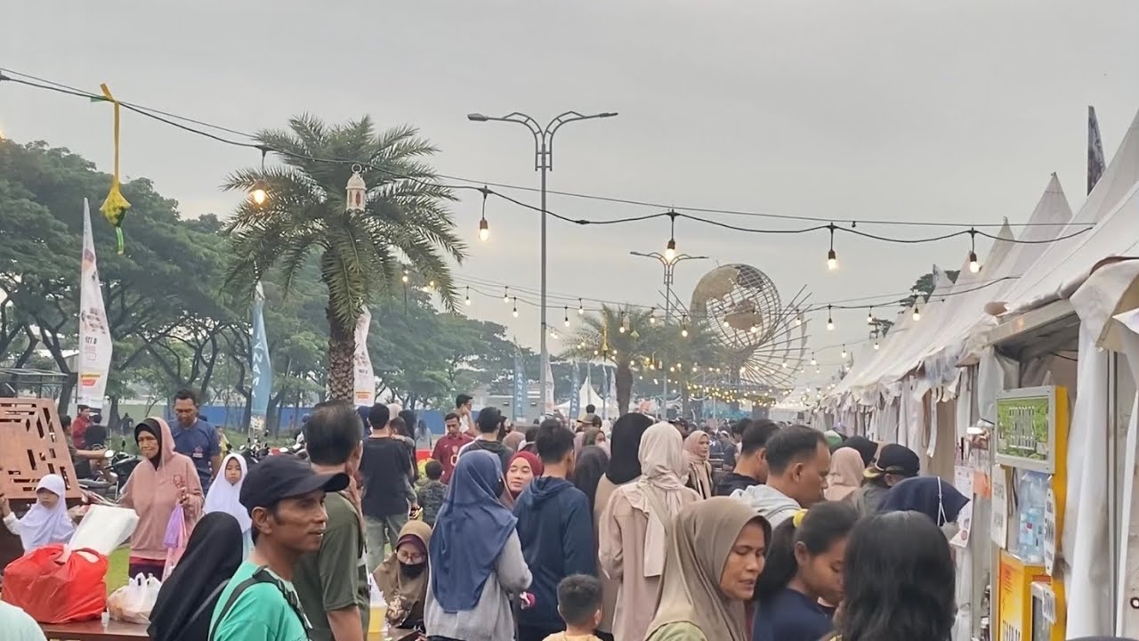 NGABUBURIT DI KAMPUNG TAKJIL RAMADHAN