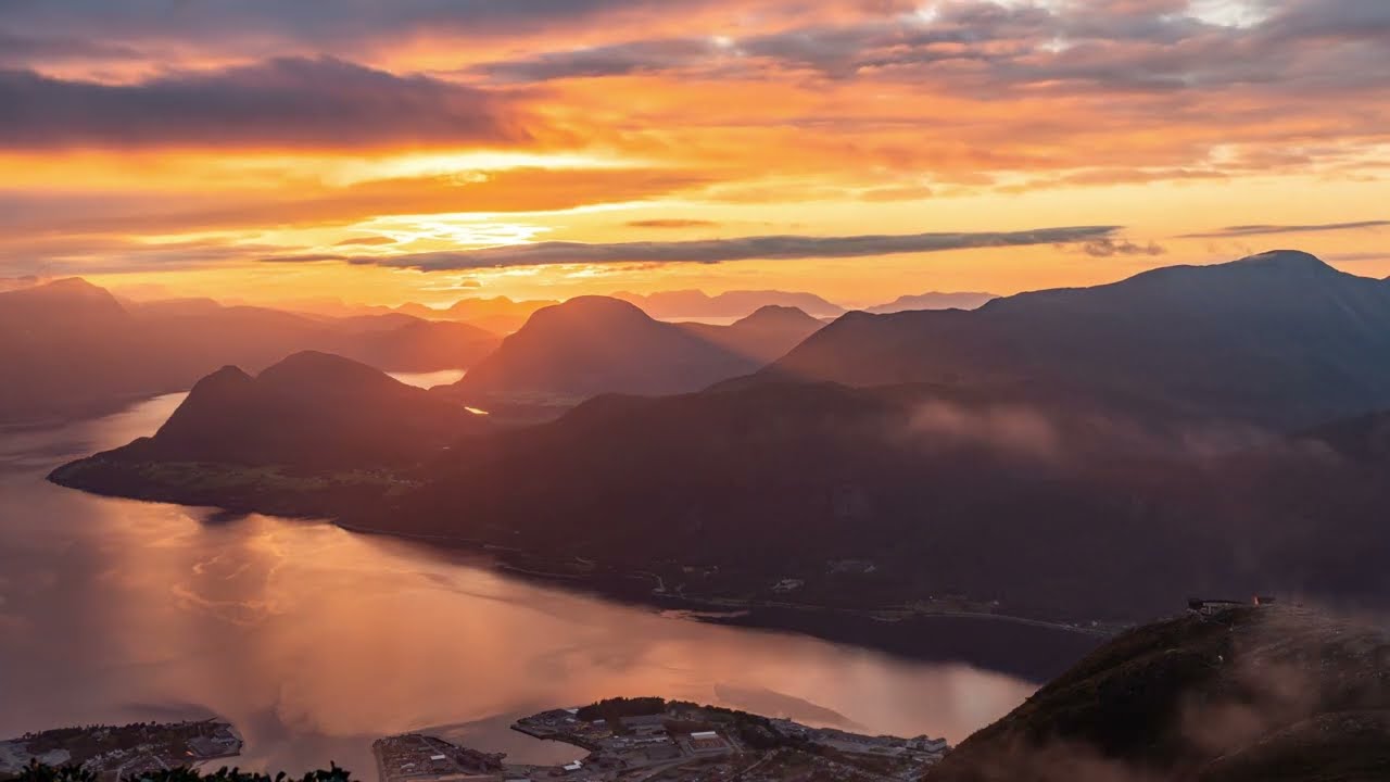 Golden Train Norway: Scenic Luxury Train Ride Through Fjords and Mountains | Plan Your Norway Trip