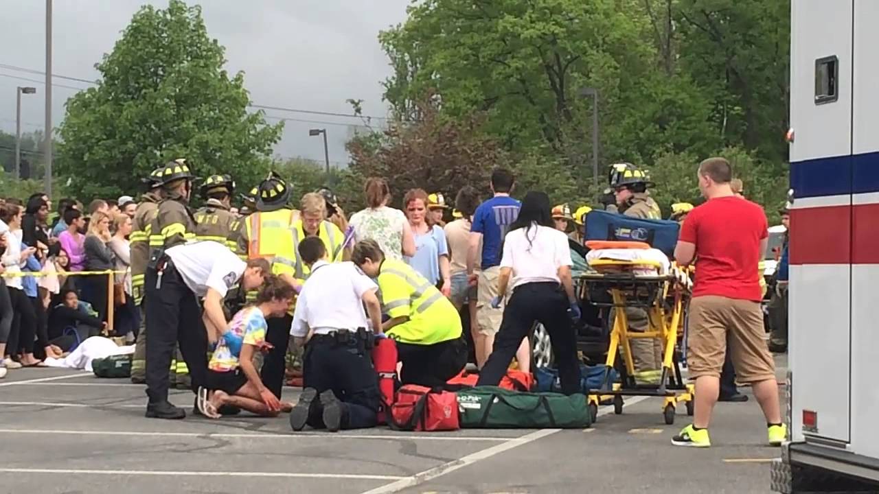 Mock Accident Monroe Woodbury HS 2014
