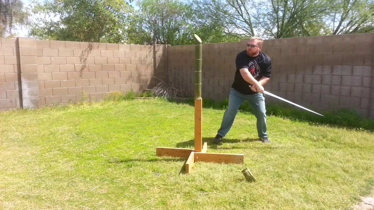 Cutting Mugen Dachi tatami with the 