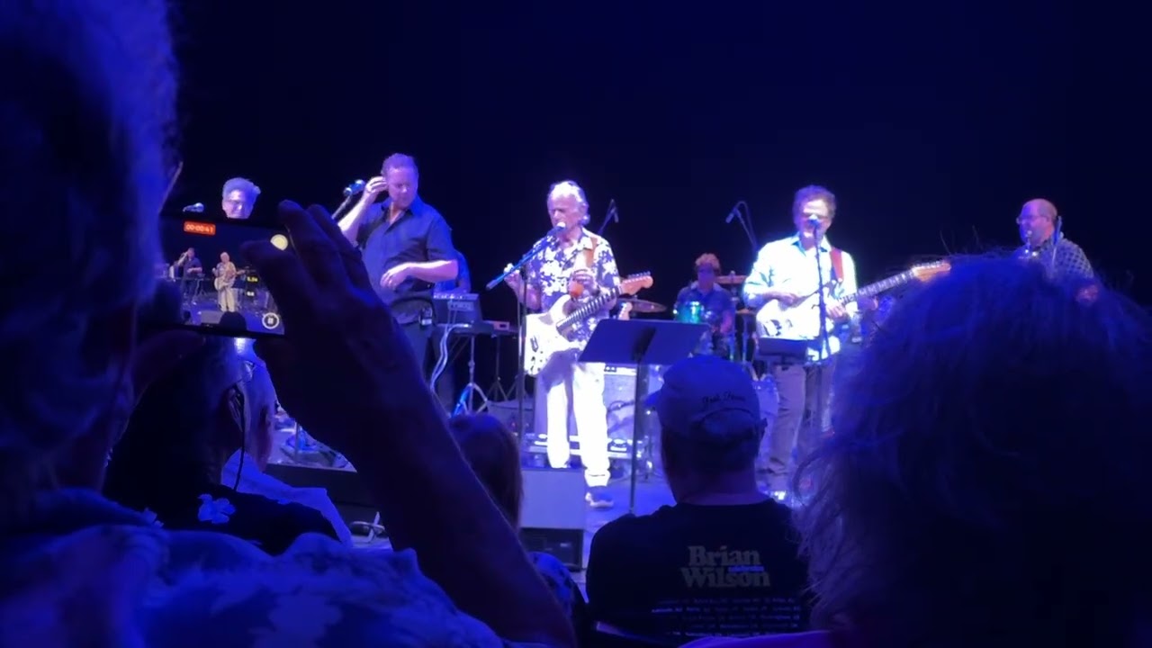 Al Jardine plays Ding Dang by The Beach Boys Live (plus introduction) 7/18/2025 Cohasset Concert