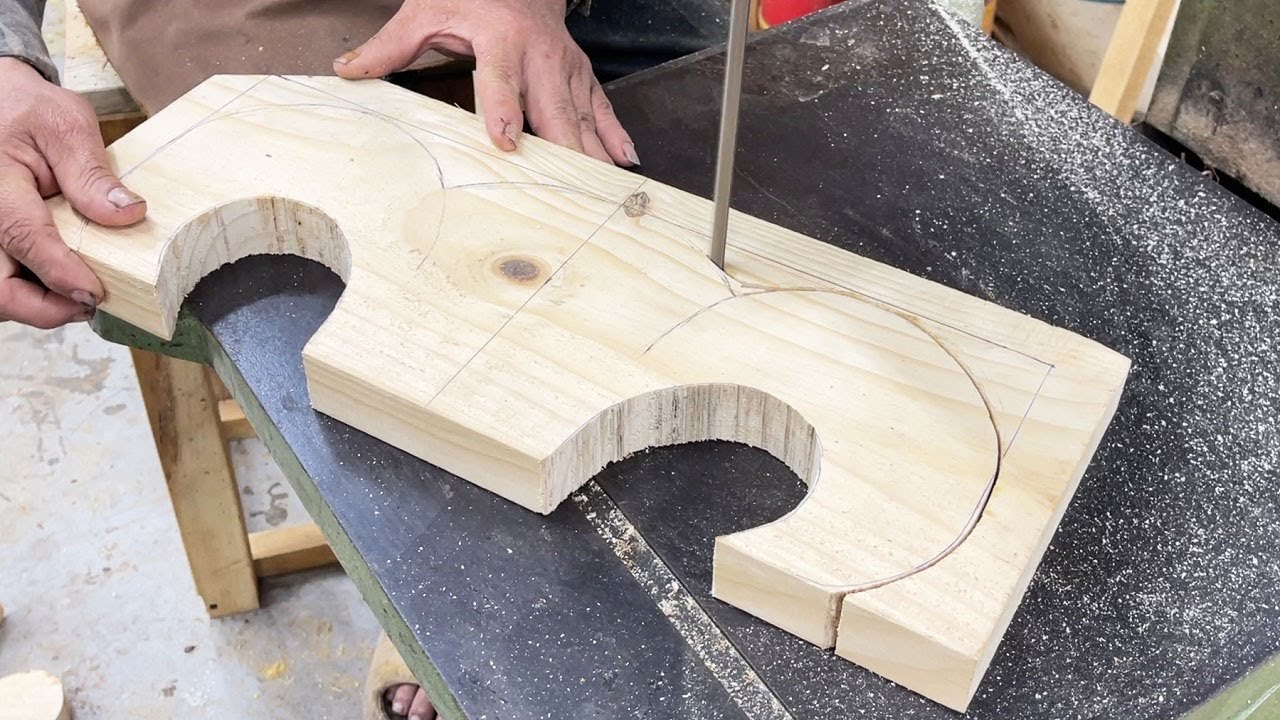 Unique Handmade Woodworking Process / Innovative And Groundbreaking Curved Chair Leg Design