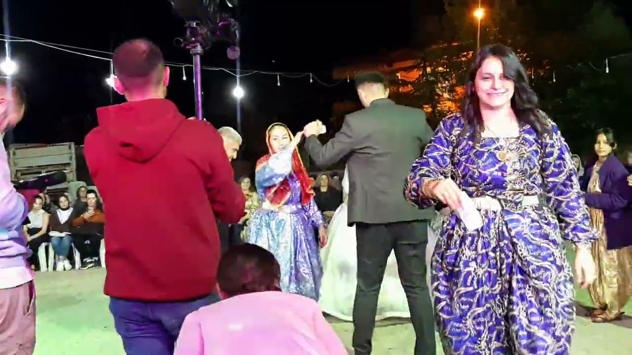 Menevşe koymuşlar gülün adını AKŞEHİR Engilli mah Mehmet Gülle &Ebral Kurt çiftinin düğünü balo