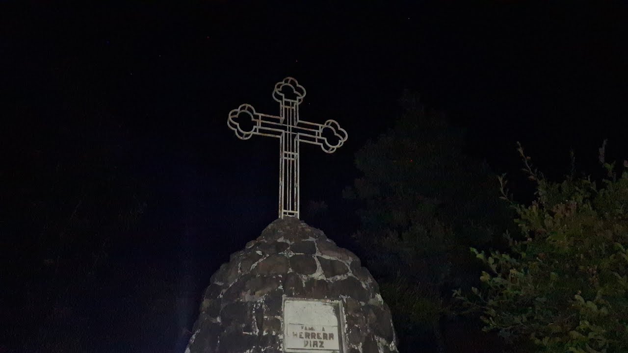 Vicitando  cementerio ise hoyen cosas raras